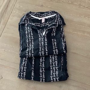 Victoria's Secret Pajama Set Size M - Black/White